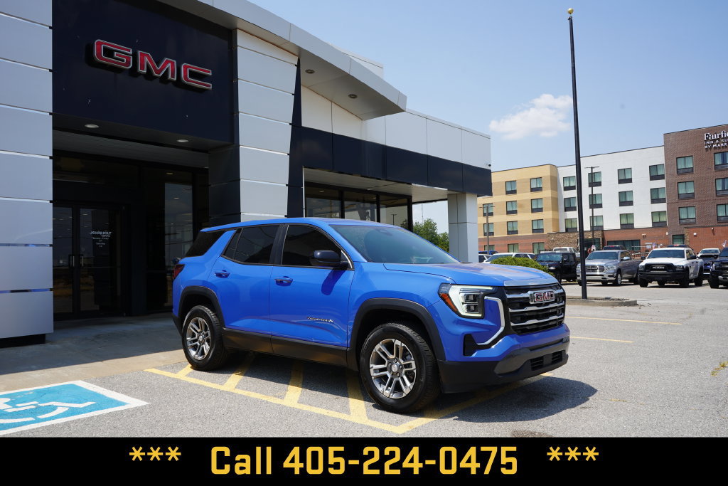 Used 2026 GMC Terrain Elevation FWD image 2