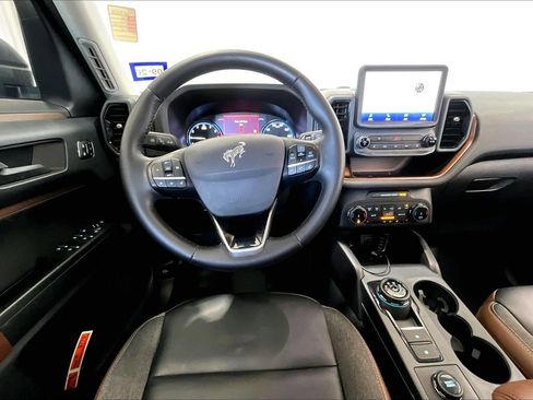 Used 2024 Ford Bronco Sport Outer Banks w/ Tech Package AWD/4WD image 14