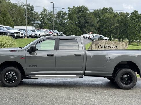 Used 2026 RAM 3500 Big Horn AWD/4WD image 2