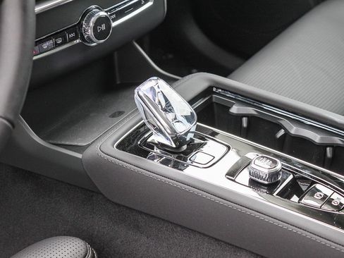 New 2026 Volvo XC90 T8 Ultra w/ Protection Package image 21