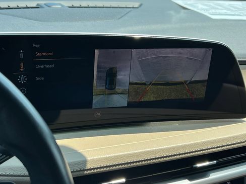 Used 2025 Cadillac XT4 Premium Luxury FWD image 42