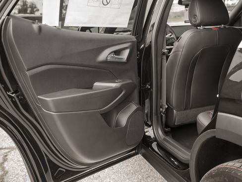 New 2026 Chevrolet Trax RS w/ Driver Confidence Package image 30