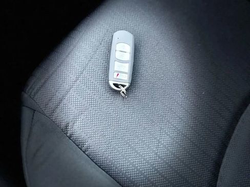 Used 2015 MAZDA MAZDA3 i Sport image 16