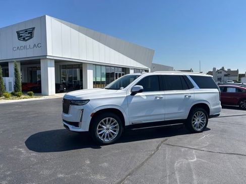 Used 2023 Cadillac Escalade Premium Luxury AWD/4WD image 2