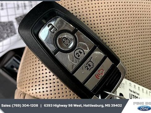 Used 2022 Lincoln Aviator Reserve w/ Elements Package Plus image 9