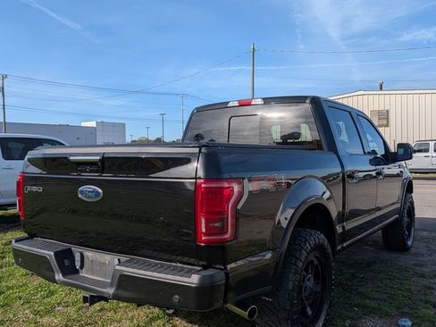 Used 2017 Ford F150 Lariat image 18