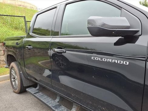 Used 2024 Chevrolet Colorado LT w/ LT Convenience Package AWD/4WD image 5