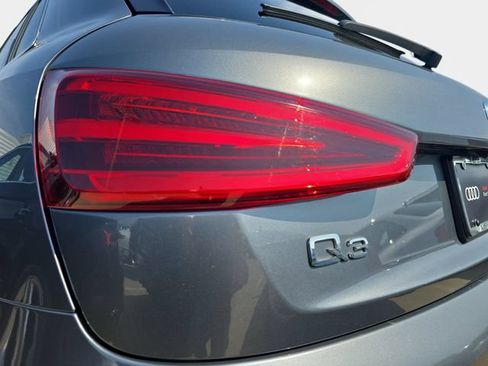 Used 2015 Audi Q3 2.0T Prestige w/ Prestige Package AWD/4WD image 38