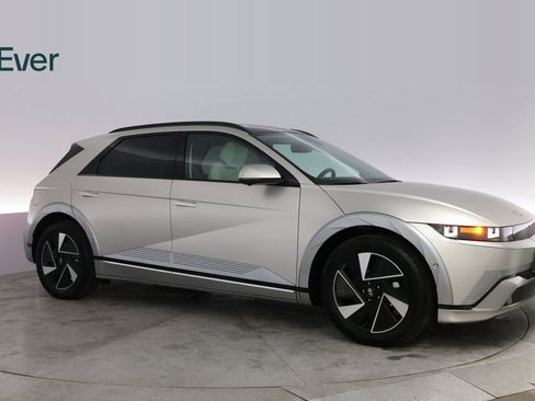 Used 2025 Hyundai Ioniq 5 Limited image 5