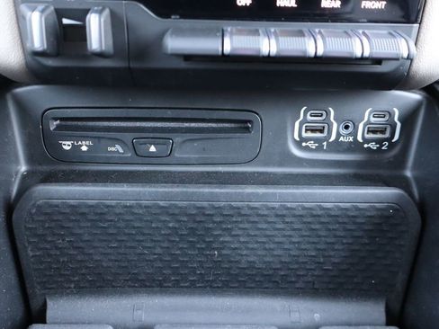 Used 2019 RAM 1500 Laramie w/ Sport Appearance Package AWD/4WD image 19