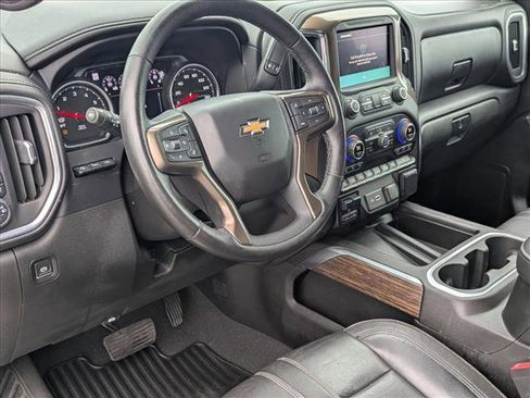 Used 2021 Chevrolet Silverado 1500 High Country w/ Technology Package image 9