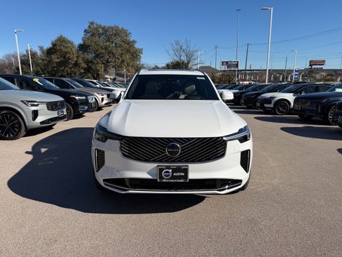 New 2026 Volvo XC90 T8 Ultra w/ Lounge Package image 6