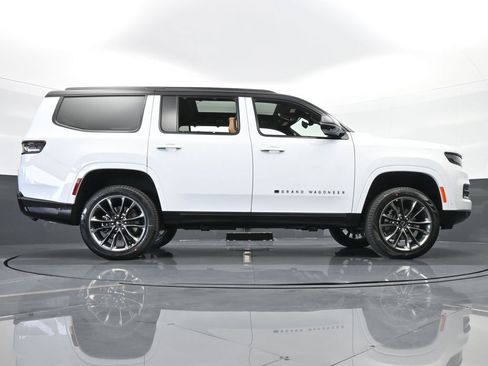 Used 2024 Jeep Grand Wagoneer Series III w/ Quick Order Packagew 28T image 62