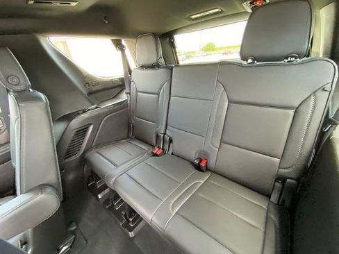 Used 2021 GMC Yukon Denali w/ Denali Premium Package RWD image 15
