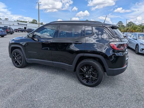 Used 2026 Jeep Compass Latitude AWD/4WD image 5