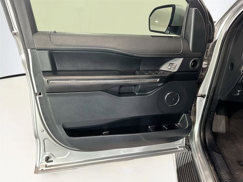 Used 2021 Ford Expedition Max XLT RWD image 10