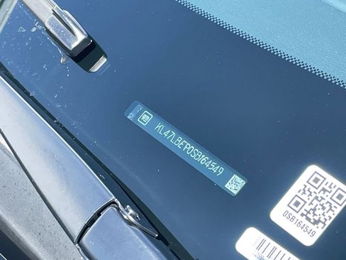 Used 2025 Buick Envista Sport Touring image 29