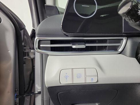 New 2025 Hyundai Elantra Limited w/ Cargo Package image 22