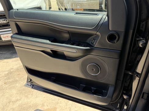 Certified 2023 Ford Expedition XLT RWD image 21