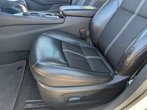 Used 2024 Nissan Altima 2.5 SR image 13