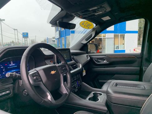 Used 2024 Chevrolet Tahoe Premier w/ Premium Package 2 image 14