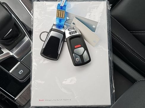 Certified 2023 Audi Q5 2.0T Premium Plus AWD/4WD image 5