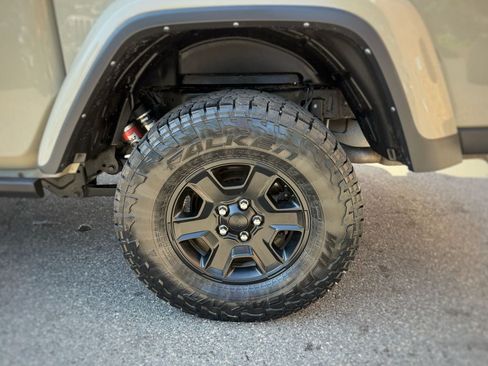 Used 2022 Jeep Gladiator Mojave w/ LED Lighting Group AWD/4WD image 16