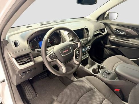 Certified 2024 GMC Terrain SLE w/ Driver Convenience Package image 9