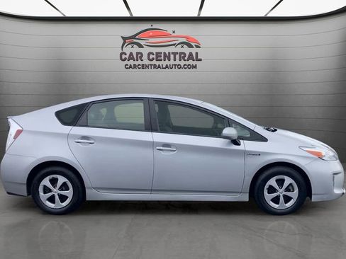 Used 2015 Toyota Prius Two image 6