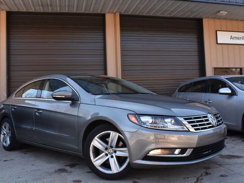 Used 2013 Volkswagen CC Sport image 2