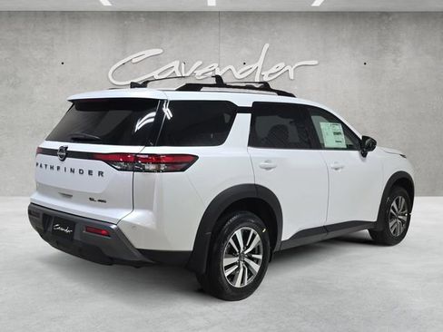 New 2026 Nissan Pathfinder SL image 16