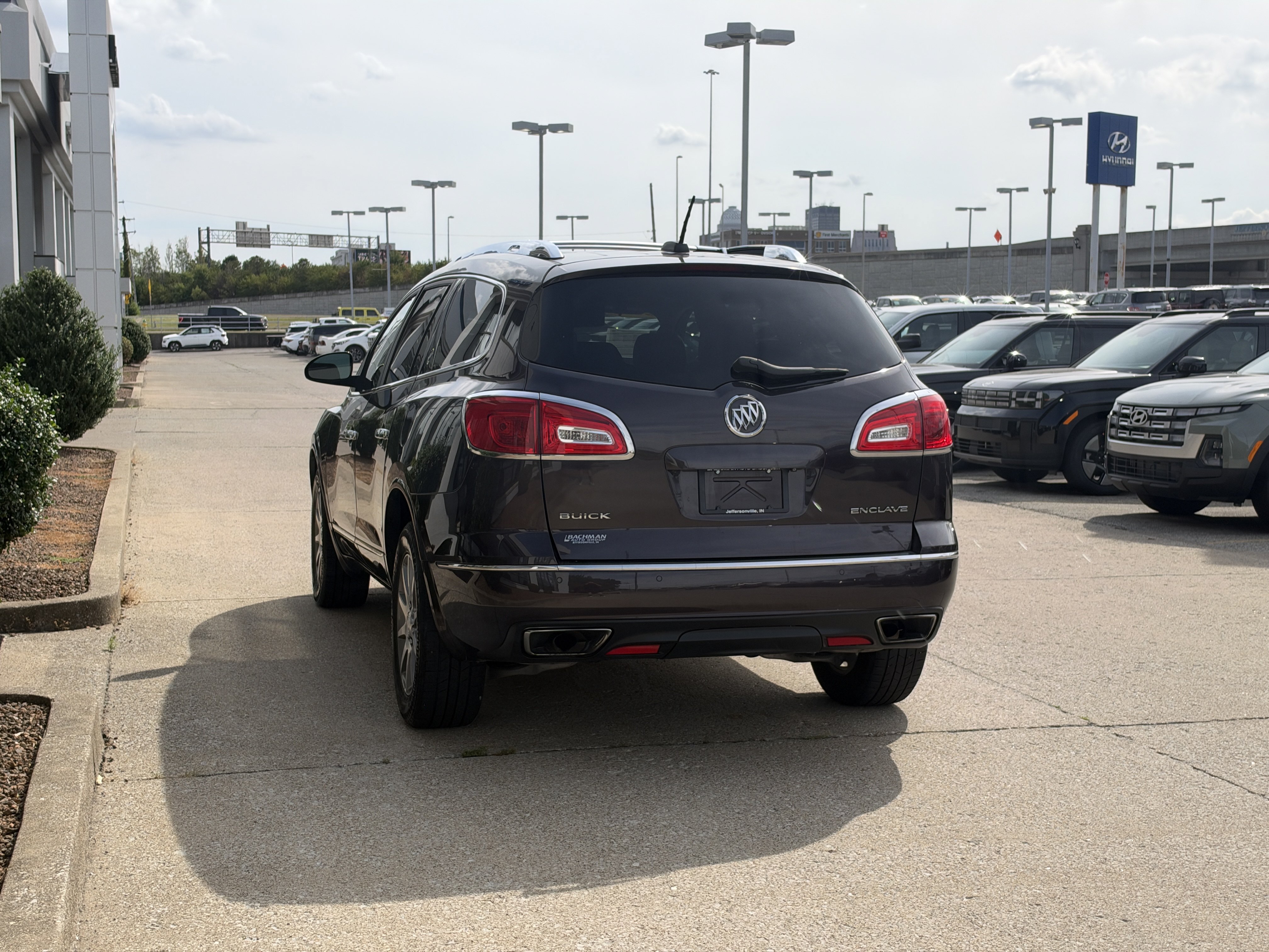 Used 2016 Buick Enclave Leather FWD image 7