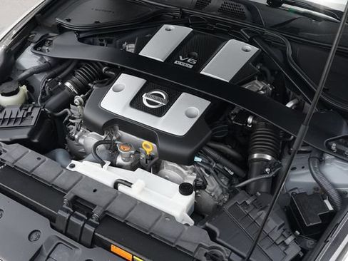 Used 2009 Nissan 370Z Coupe RWD image 42