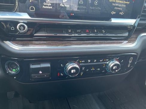 Used 2025 GMC Sierra 2500 SLE image 16