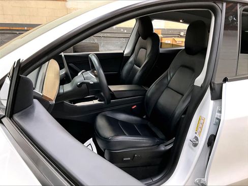 Used 2020 Tesla Model Y Long Range AWD/4WD image 28
