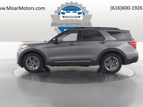 Used 2023 Ford Explorer XLT w/ Equipment Group 202A image 6
