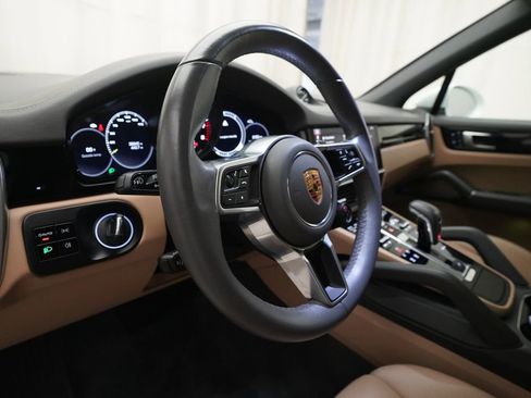 Certified 2021 Porsche Cayenne E-Hybrid AWD/4WD image 14
