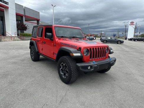 Used 2022 Jeep Wrangler Unlimited Rubicon 4xe w/ Cold Weather Group AWD/4WD image 3