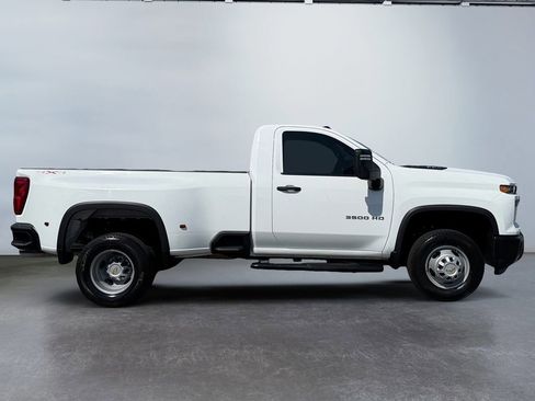 Used 2025 Chevrolet Silverado 3500 W/T w/ WT Convenience Package AWD/4WD image 2