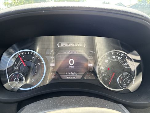 Used 2022 RAM 2500 Tradesman AWD/4WD image 9