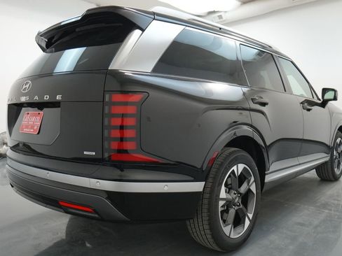 Used 2026 Hyundai Palisade Limited image 8