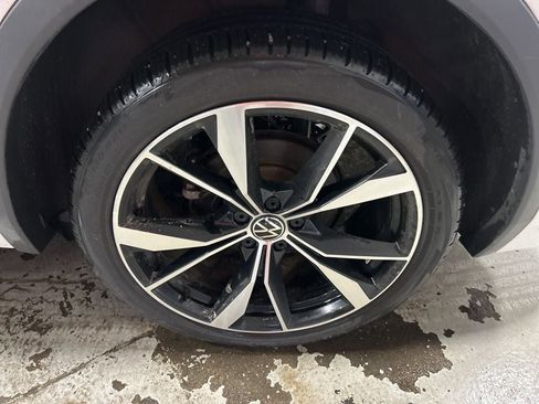 Used 2022 Volkswagen Tiguan SEL R-Line image 26