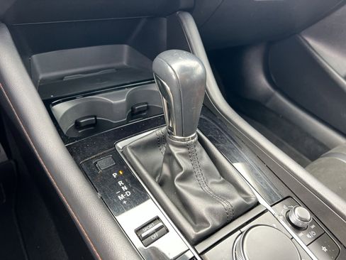 Used 2024 MAZDA MAZDA3 s image 21