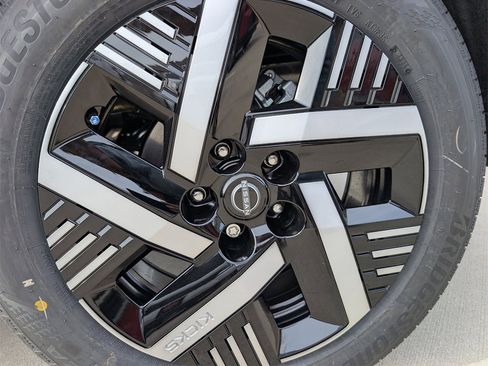 New 2026 Nissan Kicks SV image 6