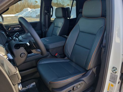 New 2026 GMC Yukon AT4 w/ AT4 Premium Plus Package AWD/4WD image 4