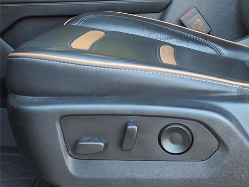 Used 2023 GMC Yukon AT4 image 10