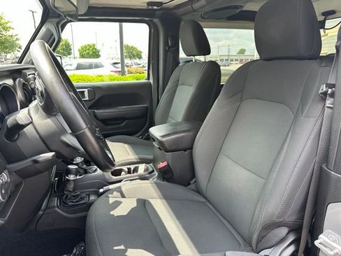 Used 2019 Jeep Wrangler Sport AWD/4WD image 25