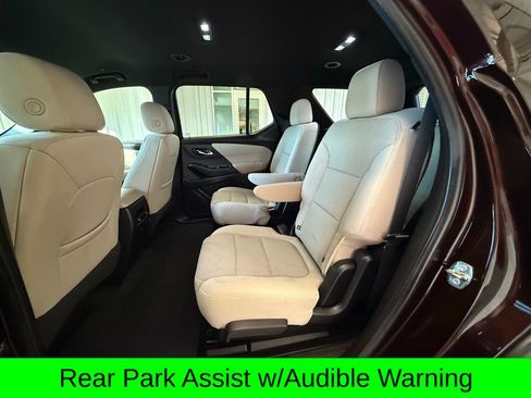 Used 2022 Chevrolet Traverse LT image 16