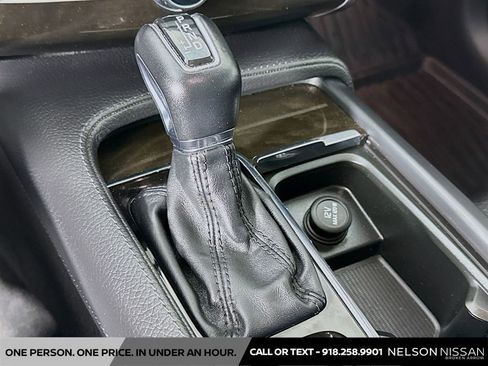 Used 2017 Volvo XC90 T6 Momentum w/ Vision Package image 17