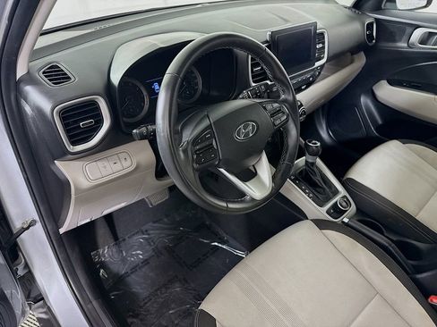 Used 2020 Hyundai Venue SEL w/ Convenience + Premium Package FWD image 18